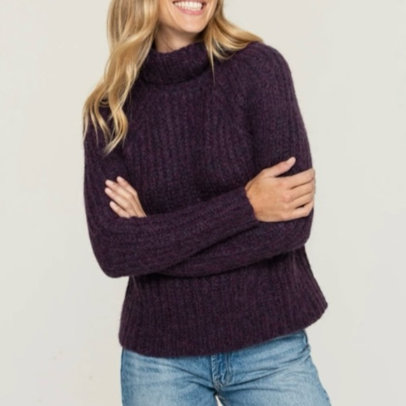 EUC Pacas Turtle Neck Sweater With Alpaca Wool - Picture 1 of 5